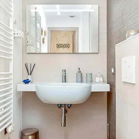 The Dream Station Pensionat La Spezia