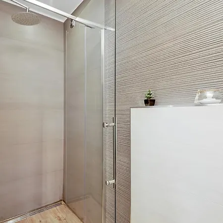 The Dream Station 3* La Spezia